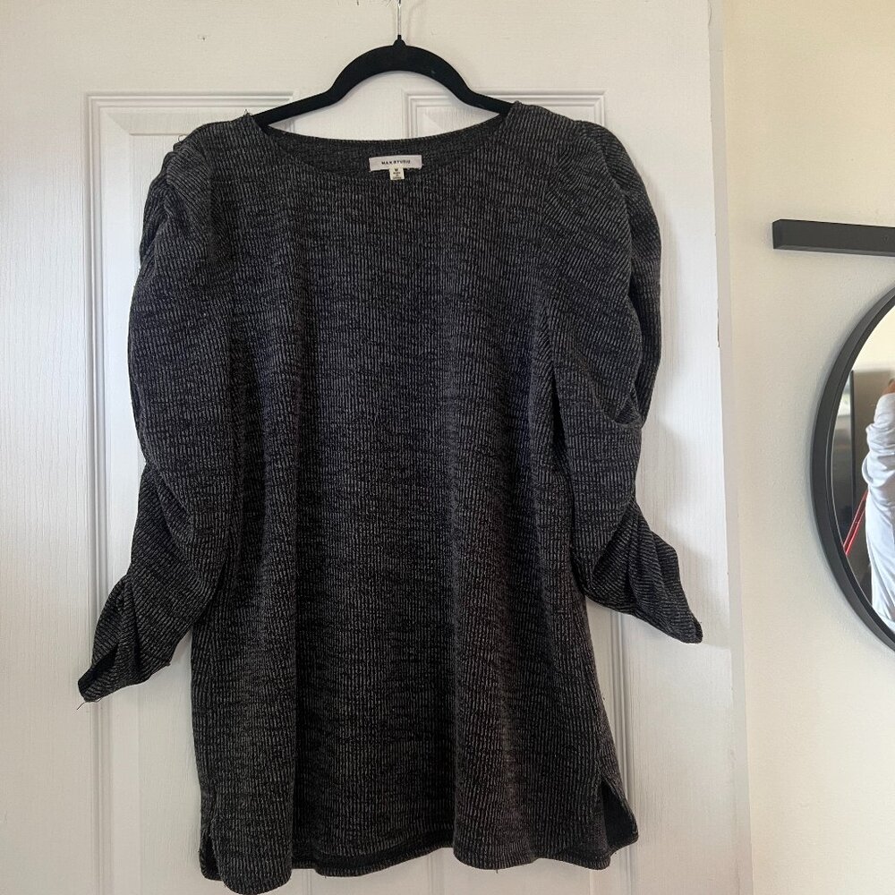 |DISCOUNTED SHIPPING|. Max Studio Grey 3/4 Sleeve Sweater - Size M (Like New)